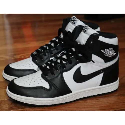 Jordan 1 Black/White