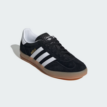 Load image into Gallery viewer, Adidas Gazelle - Black/White
