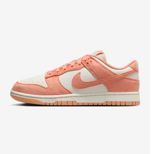Load image into Gallery viewer, Dunk Low Apricot
