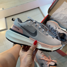 Load image into Gallery viewer, Nike ZoomX Invincible Run FLyknit 3 Photon Dust
