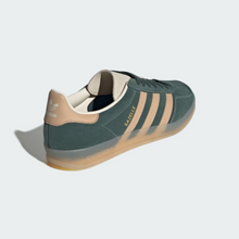 Load image into Gallery viewer, Adidas Gazelle - Dark Green
