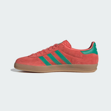 Load image into Gallery viewer, Adidas Gazelle - Red/Green
