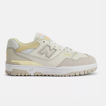 Load image into Gallery viewer, New Balance 550 - Moonbeam
