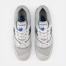 Load image into Gallery viewer, New Balance 550 - White/Navy
