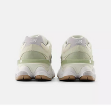 Load image into Gallery viewer, New Balance 9060 - Pearl Grey
