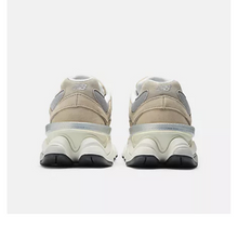 Load image into Gallery viewer, New Balance 9060 - Beige
