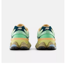 Load image into Gallery viewer, New Balance 14060 - Light Green

