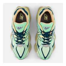 Load image into Gallery viewer, New Balance 14060 - Light Green

