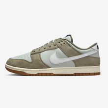 Load image into Gallery viewer, Dunk Low Light Silver/Green
