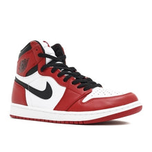 Load image into Gallery viewer, Jordan 1 Retro High Chicago (2015)
