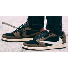 Load image into Gallery viewer, Travis Scott Jordan 1 Low
